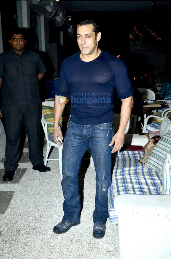 salman aamir grace the success bash of heropanti 4