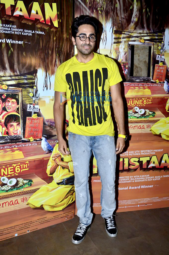 celebs grace the special screening of filmistaan 8