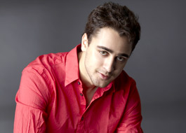 Imran Khan becomes father to baby girl