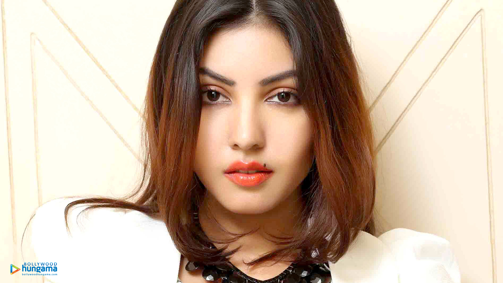 Komal Jha Komal Jha