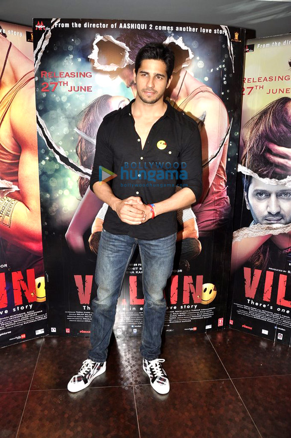 team of ek villain meets the media 11