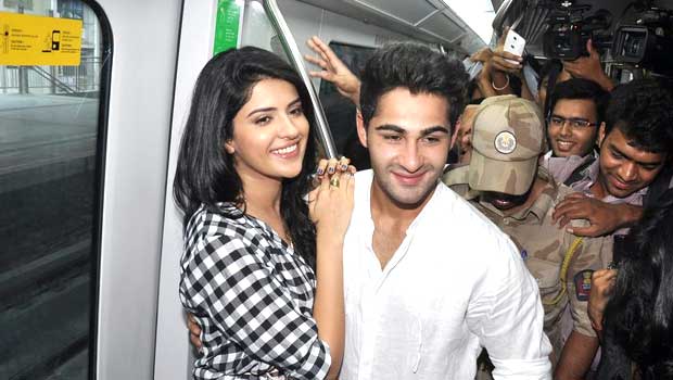 Armaan – Deeksha Promote ‘Lekar Hum Deewana Dil’ In Mumbai Metro