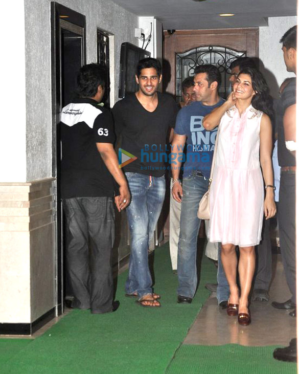 sidharth malhotra celebrates the success of ek villain 9