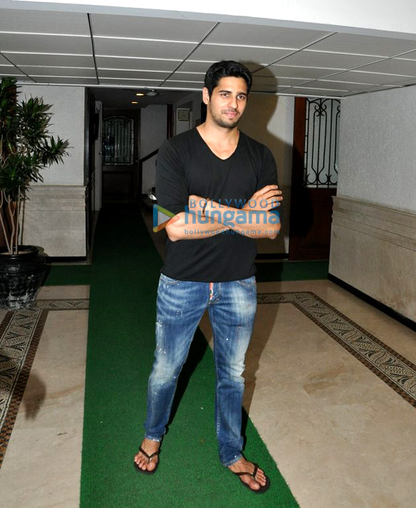 sidharth malhotra celebrates the success of ek villain 4