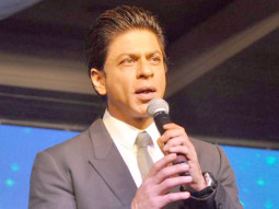 Shah Rukh Khan Impressed By His Radium Light Painting