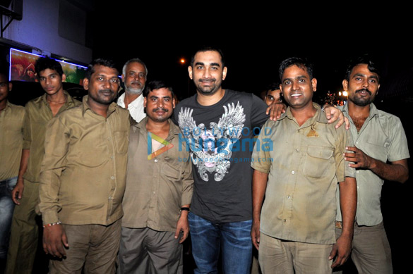 special screening of raja natwarlal for auto rickshaw drivers 11
