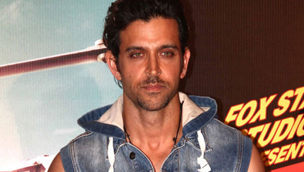 Hrithik Roshan Takes A Dig At Aamir Khan’s Nude PK Poster
