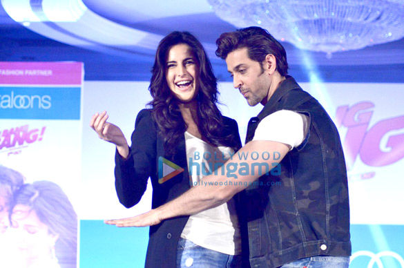 hrithik roshan katrina kaif unveil pantaloon bang bang collection 5