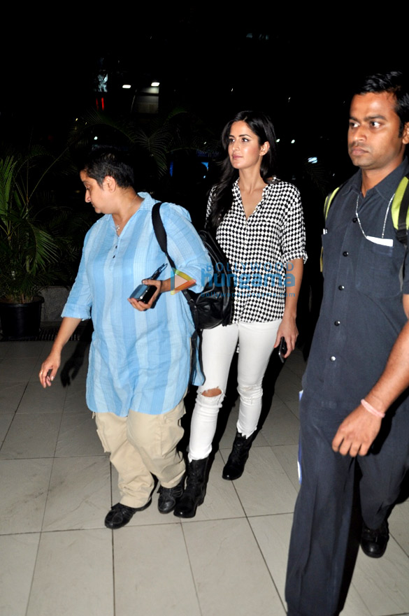 hrithik roshan katrina kaif snapped as they return from bang bang delhi promotions 3