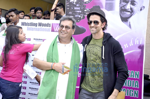 hrithik roshan at wwi cleanliness drive 10