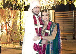 Dia Mirza-Sahil Sangha tie the knot amidst chants & whoops