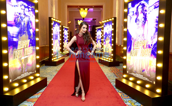 world premiere of happy new year in dubai 9