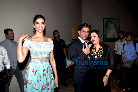 team of happy new year at sharabi song launch 15