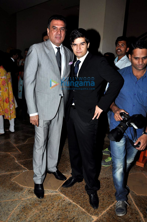 team of happy new year at sharabi song launch 17