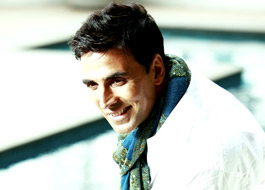 Akshay Kumar spoofs himself