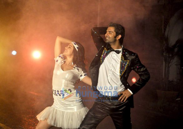 main aur mr riight 5