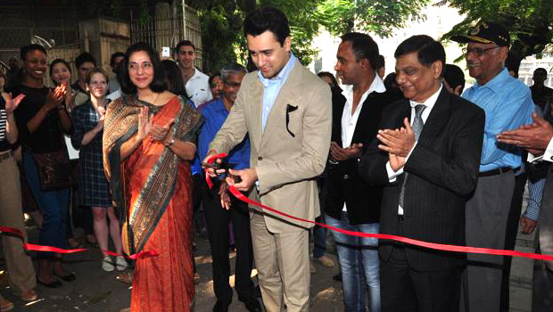 Imran Khan Inaugurates Indian Merchant Chamber’s Portland Exhibition
