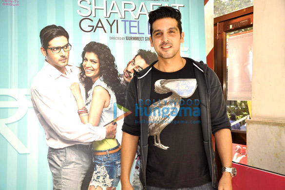 zayed khan promotes sharafat gayi tel lene 2