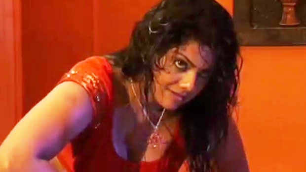 Trailer 1 (EK Bindas Aunty)