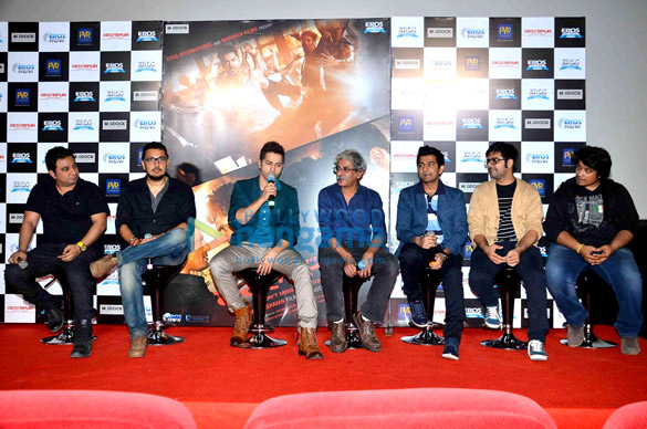 varun dhawan unveils jee karda song from badlapur 9
