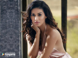 Celebrity Wallpapers of Amyra Dastur