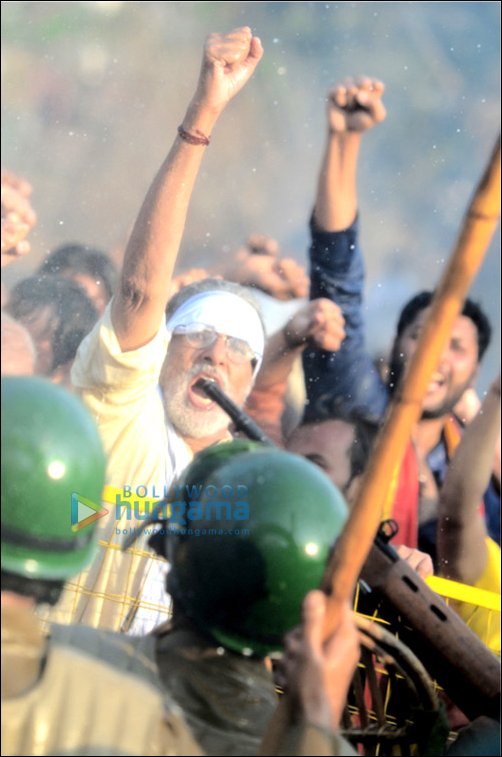 check out big b shoots for prakash jhas satyagraha 5