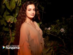 Celeb Wallpapers Of Dia Mirza