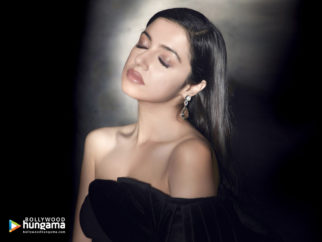 Celeb Wallpapers Of Divya Khosla Kumar