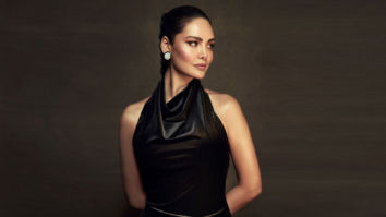 Celeb Wallpapers Of Esha Gupta