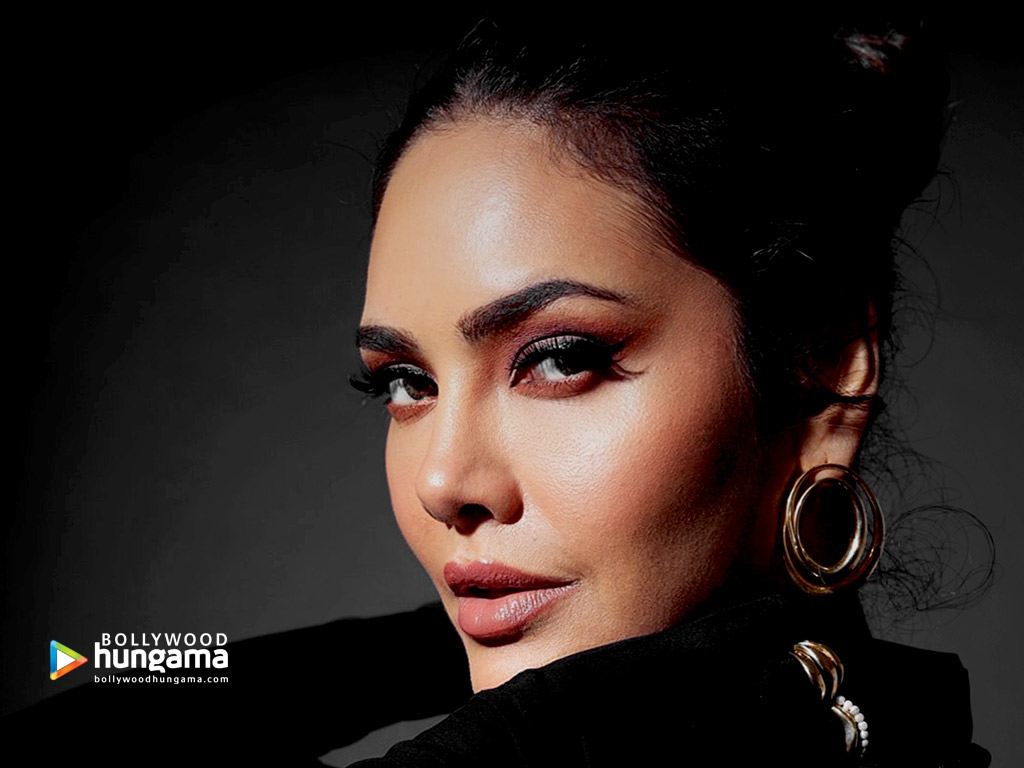 Esha Gupta Esha Gupta