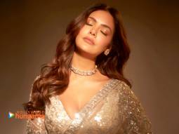 Celebrity wallpaper of Esha Gupta