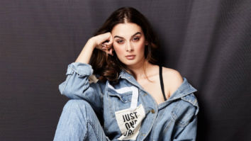 Celeb Wallpapers Of Evelyn Sharma