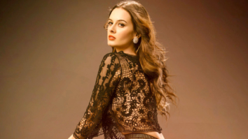 Celebrity Wallpapers of Evelyn Sharma