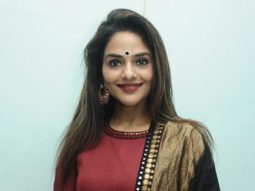 Madhoo Madhoo