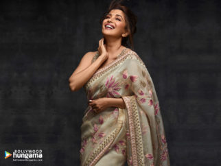 Celeb Wallpapers Of Madhuri Dixit
