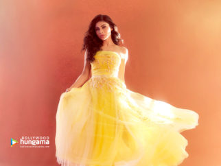 Celeb Wallpapers Of Mouni Roy