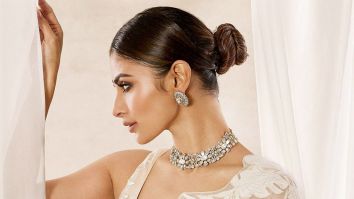 Celebrity wallpaper of Mouni Roy