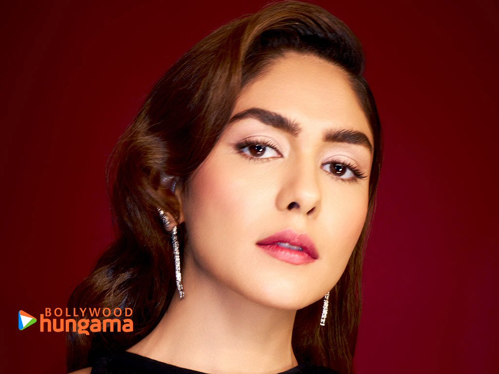 Mrunal Thakur Mrunal Thakur