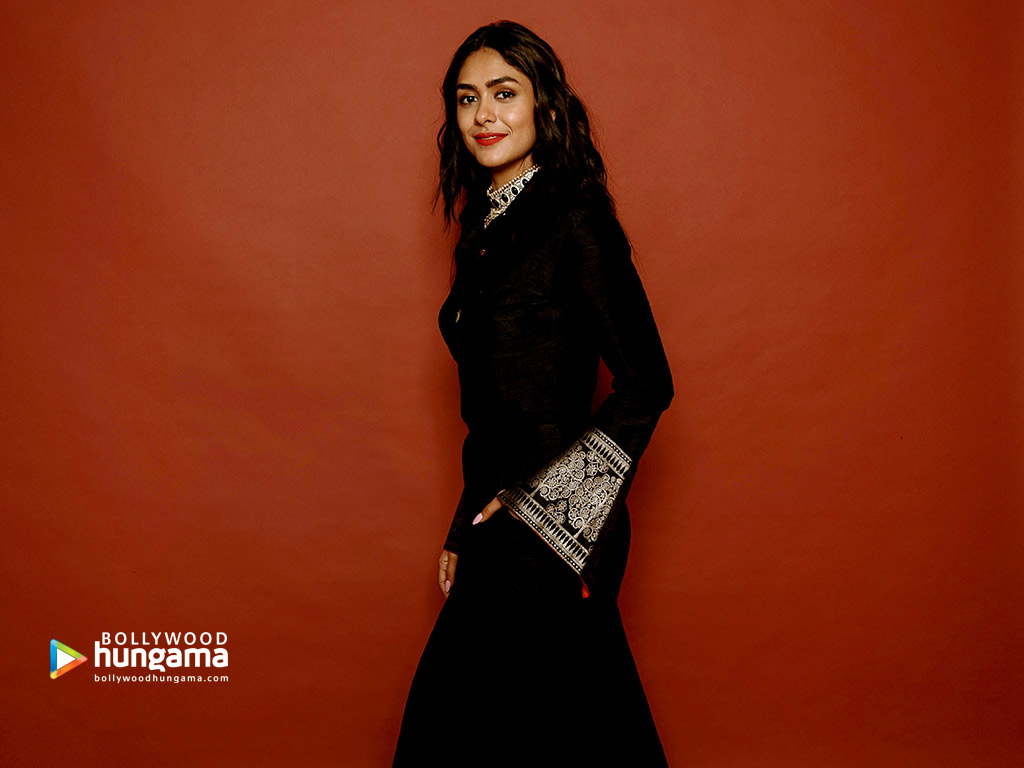 Mrunal Thakur Mrunal Thakur