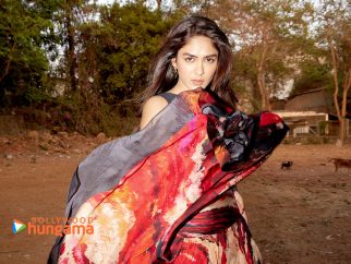 Celebrity wallpaper of Mrunal Thakur