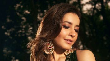 Celeb Wallpapers Of Raashii Khanna