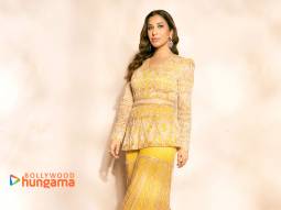 Celebrity wallpaper of Sophie Choudry