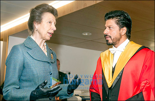 check out shah rukh khan receives honorary degree from university of edinburgh 4