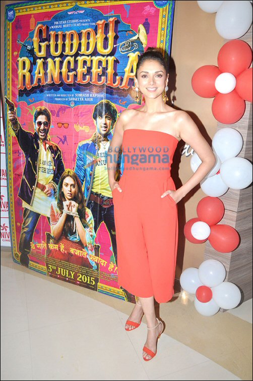 check out aditi rao hydaris top 5 looks during guddu rangeela promotions 2