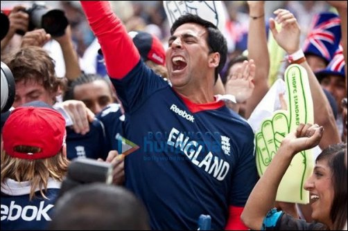 check out akshay kumar on sets of patiala house in london 2 check out akshay kumar on sets of patiala house in london 2