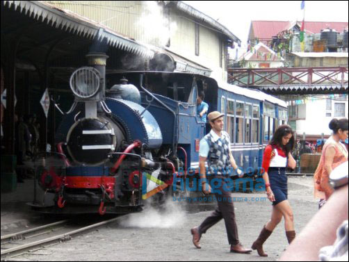 check out ranbir and ileana shooting for barfee in darjeeling 2