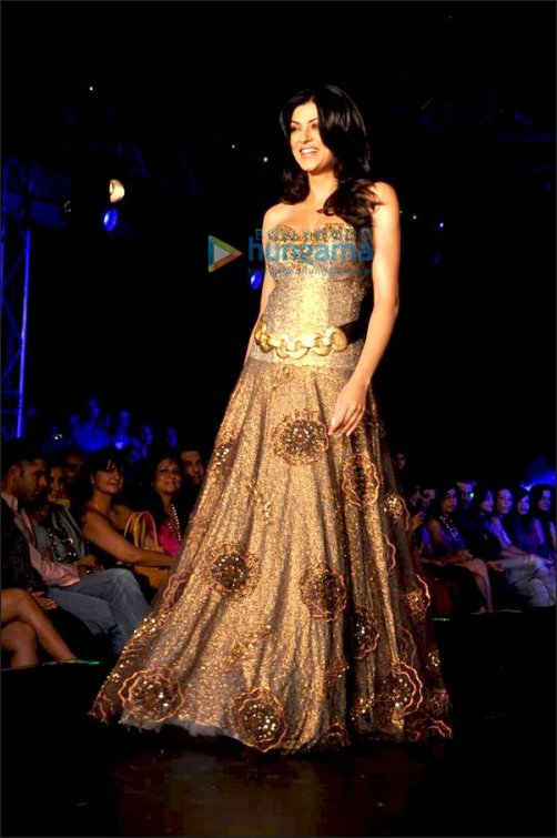 bollywood bling celebrate like big b aishwarya 9 bollywood bling celebrate like big b aishwarya 9