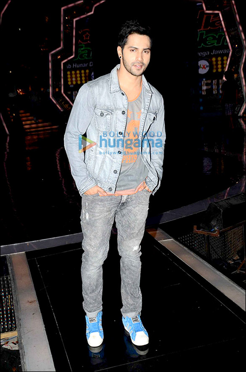 check out varun dhawans top 5 looks during abcd 2 promotions 5