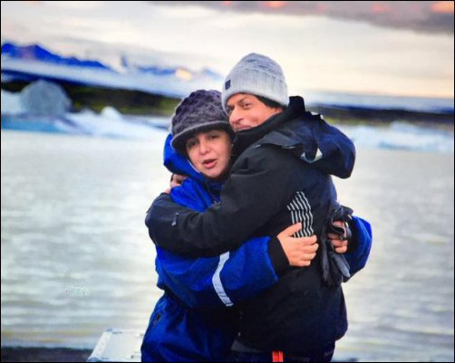 check out farah khan posts pictures with shah rukh khan and kajol 2