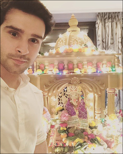 check out bollywood celebrities share pictures of ganpati celebrations 10